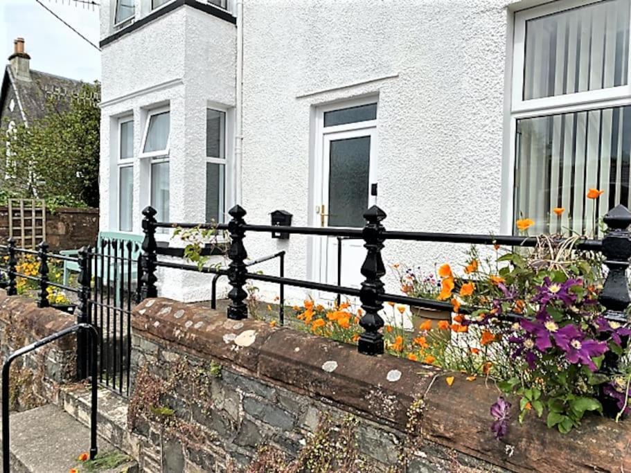 St John'S Flat Spacious Accomodation Dalry  Екстер'єр фото