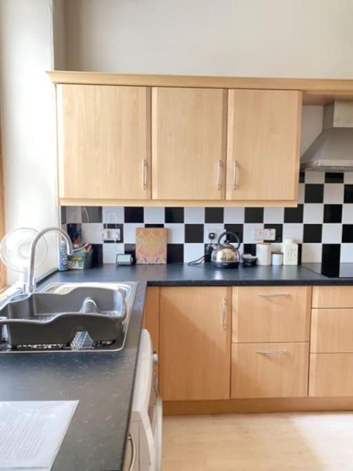 St John'S Flat Spacious Accomodation Dalry  Екстер'єр фото